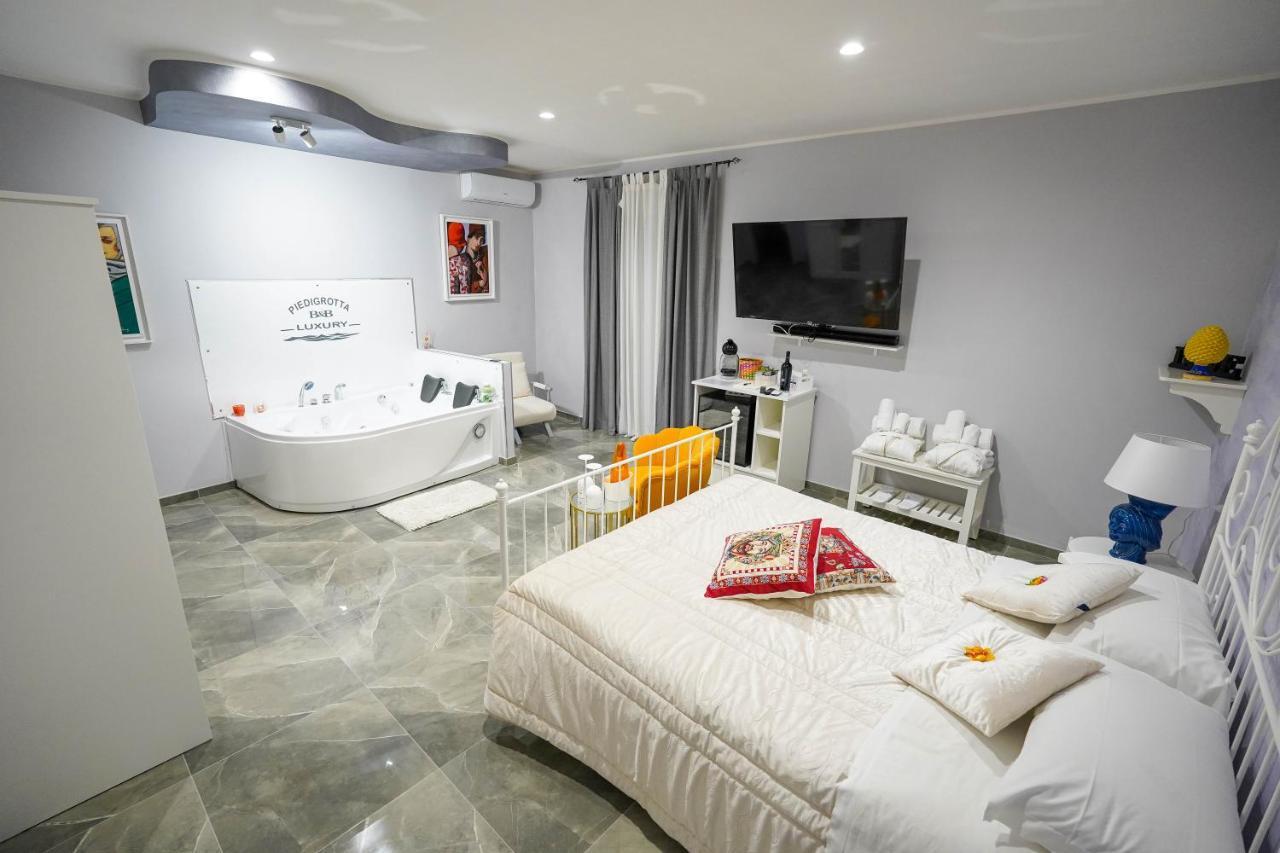 Piedigrotta Magique Luxury Panzió Pizzo Kültér fotó